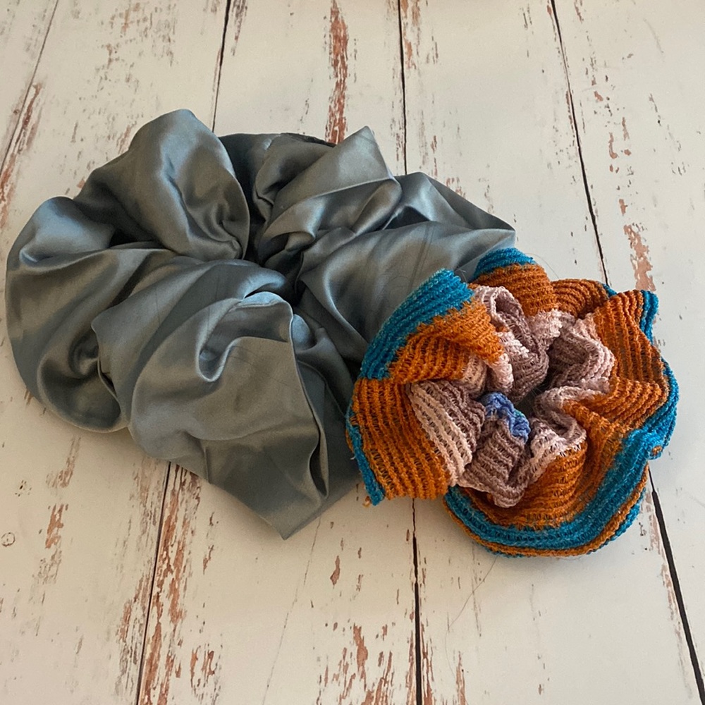 Set of 2 free people hair scrunchies